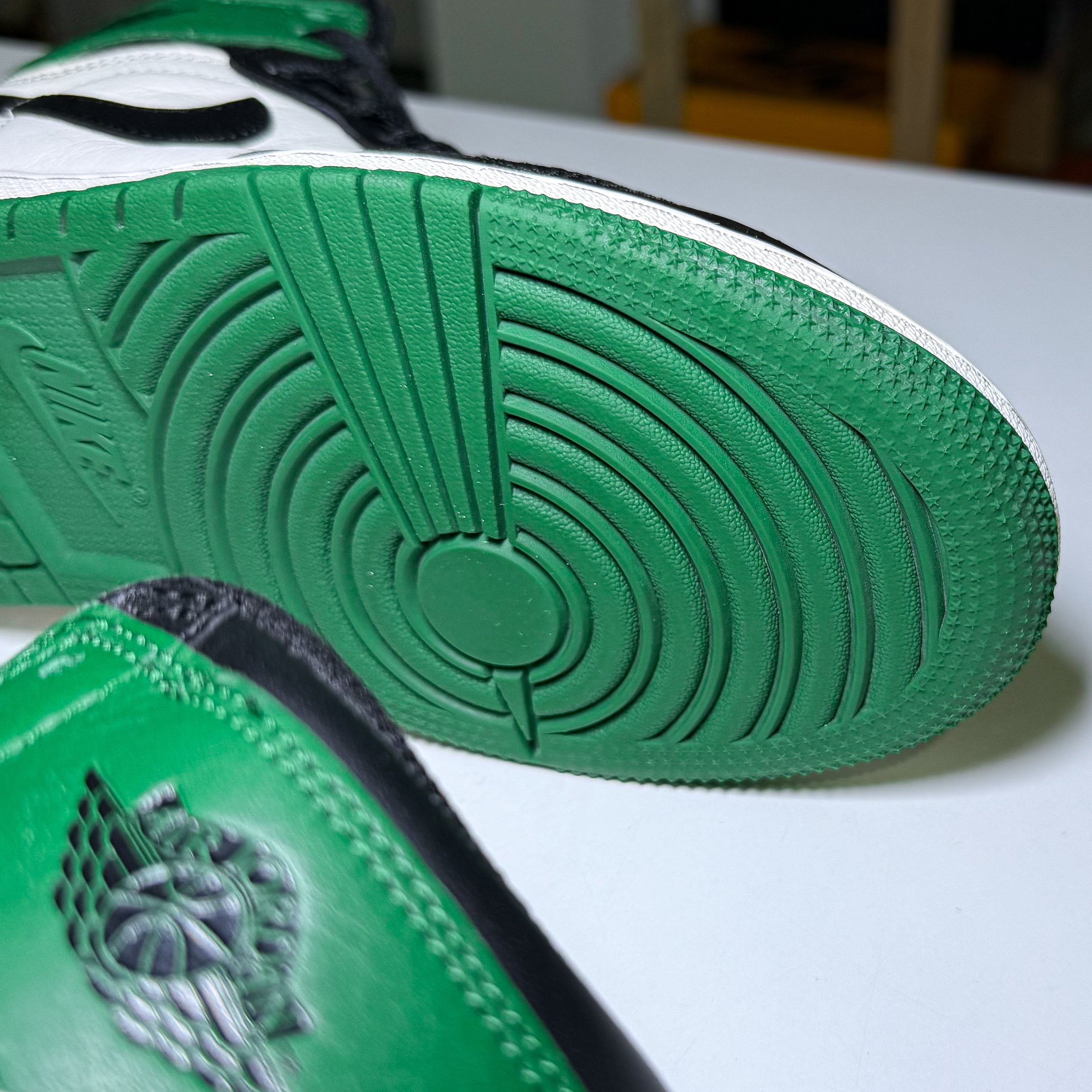 Air Jordan 1 Retro High OG ‘Pine Green’ GS 2018 - Recondicionado