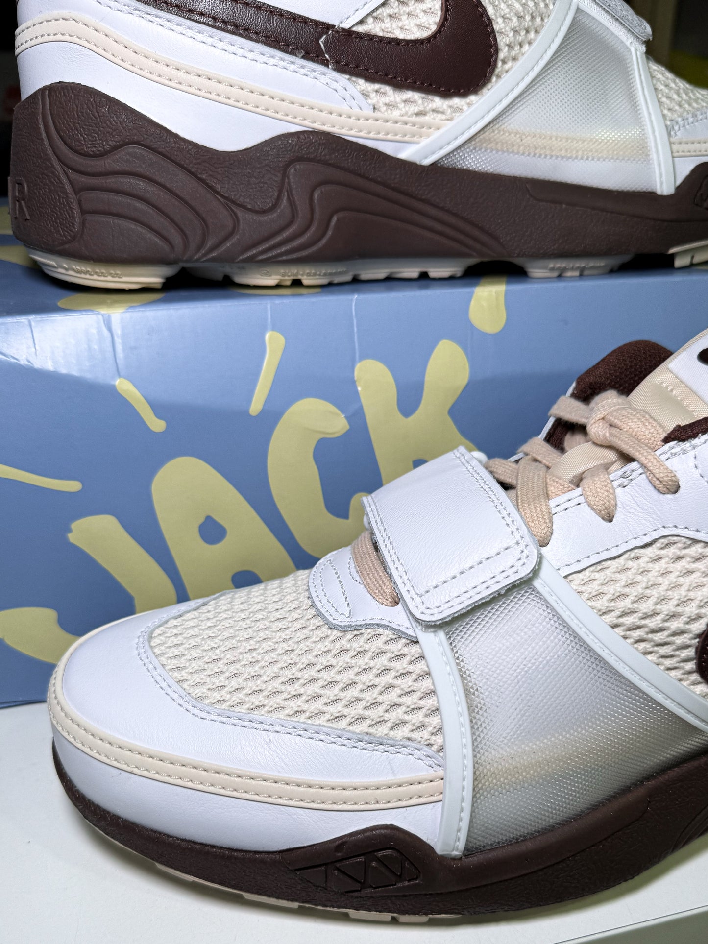 Nike Zoom Field Jaxx x Travis Scott ‘Light Chocalate’ 2025 - DS