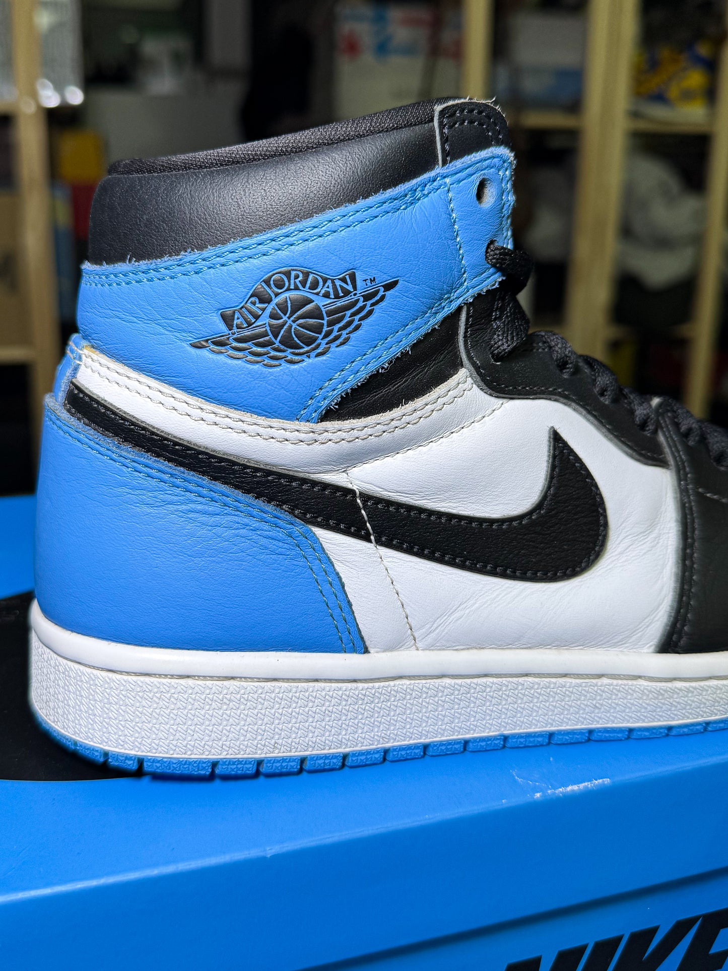 Air Jordan 1 Retro High OG ‘UNC Toe’ 2023 - Recondicionado