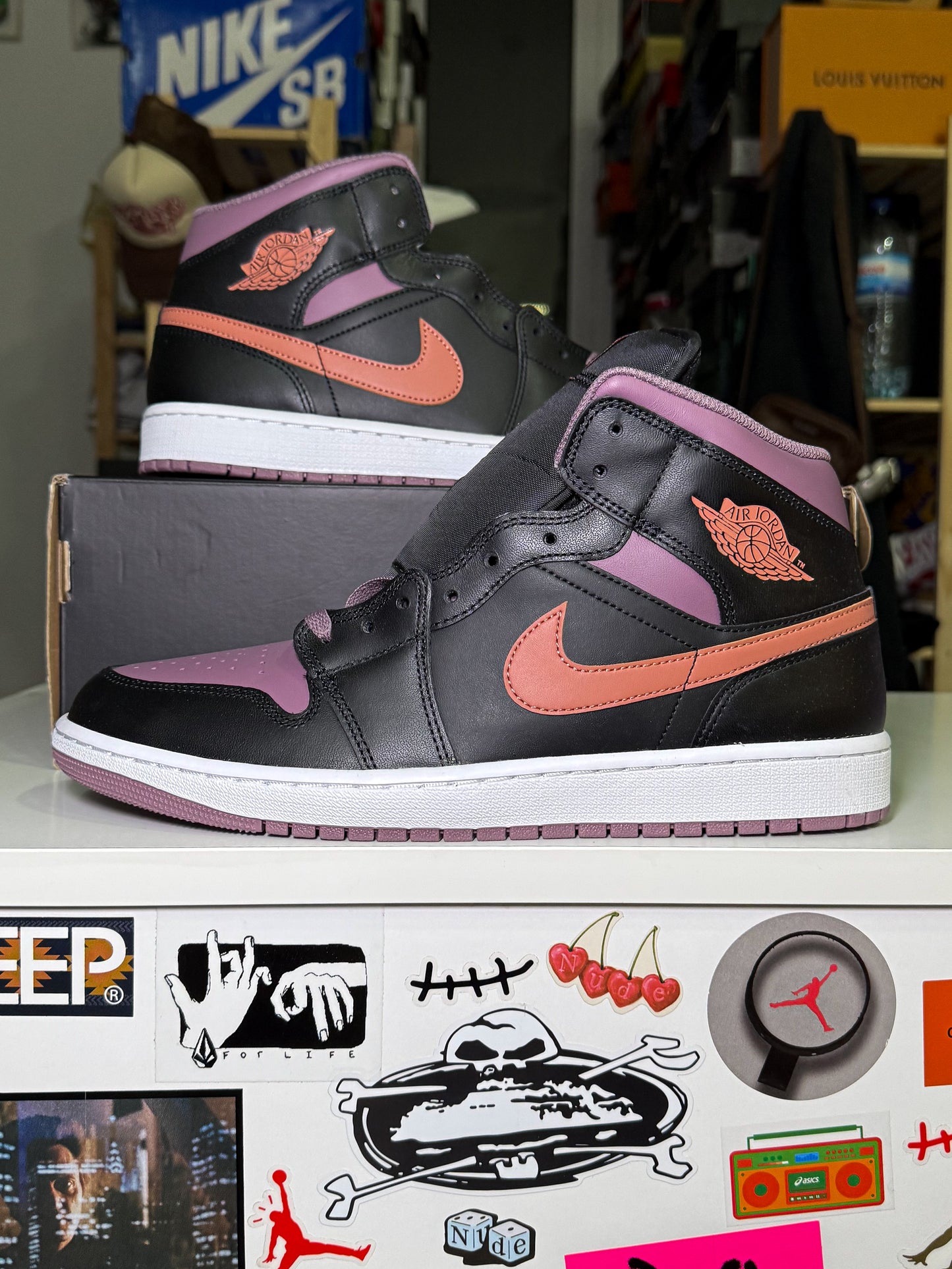 Air Jordan 1 Mid SE ‘Black Sky J Mauve’ 2024 - DS