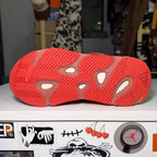 Adidas Yeezy 700 ‘Hi Res Red’ 2022 - Recondicionado